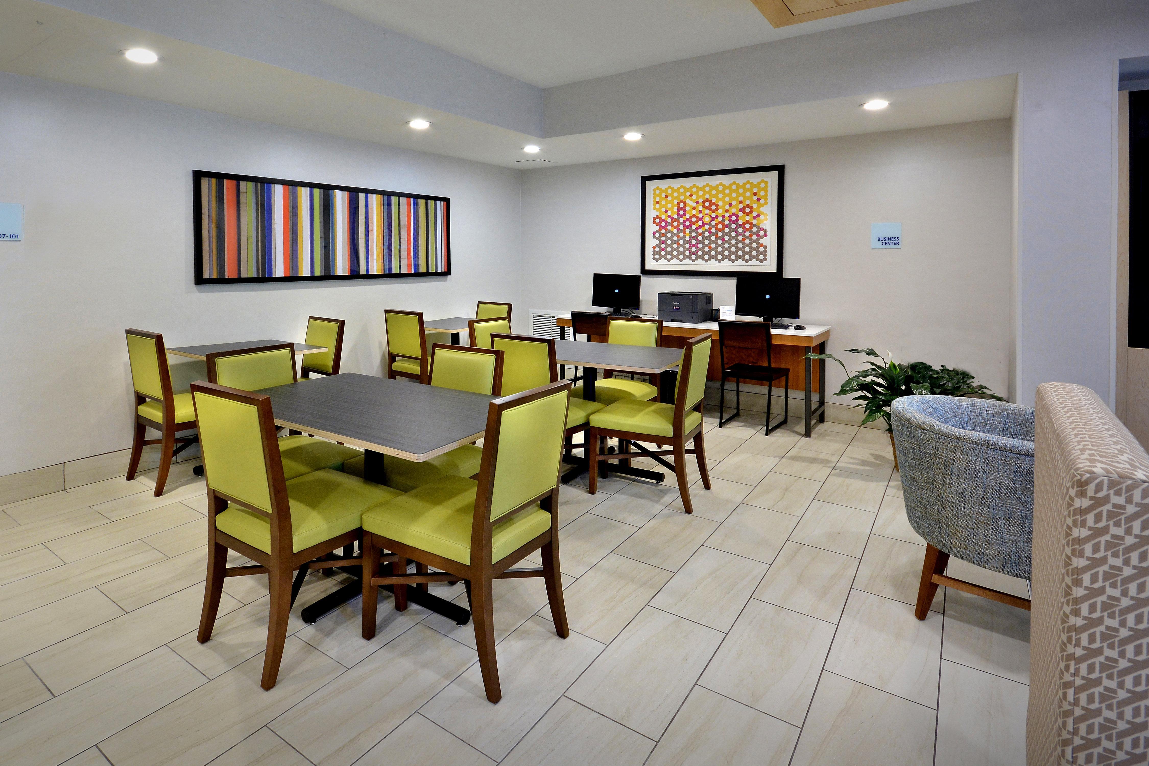 Holiday Inn Express Durham, An Ihg Hotel Exterior photo